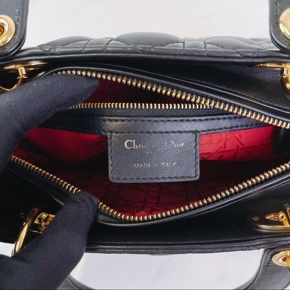 Medium black lambskin lady Dior bag - Picture 4 of 6